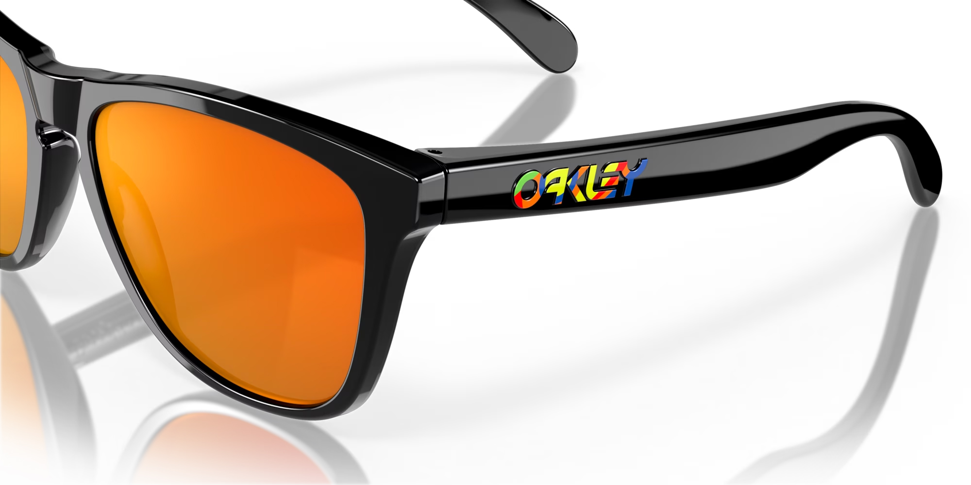 Frogskins E655/Polished Black w/Prizm Ruby