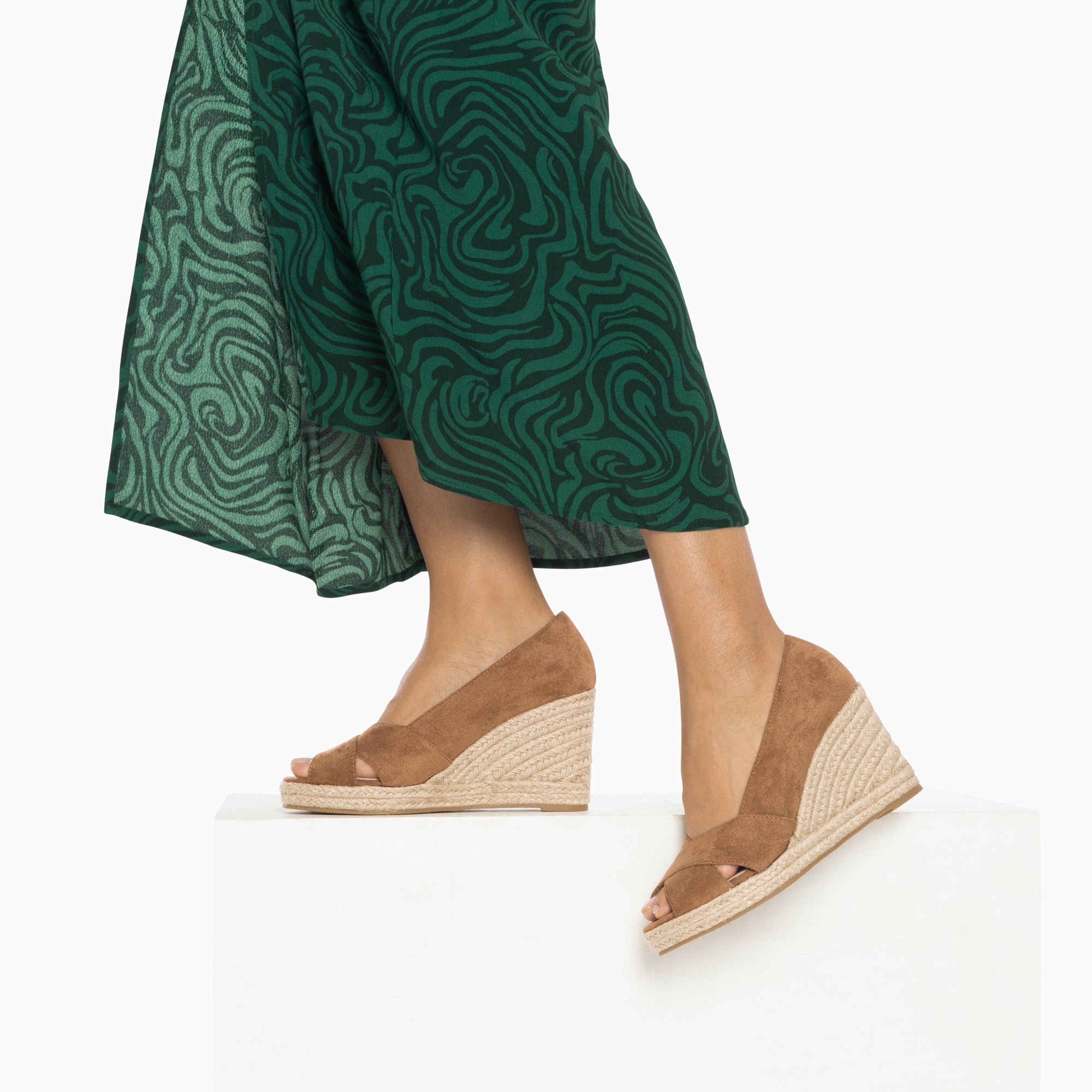 Sandales à talon, Compensées-Sandales compensées peep-toe Léonie noisette