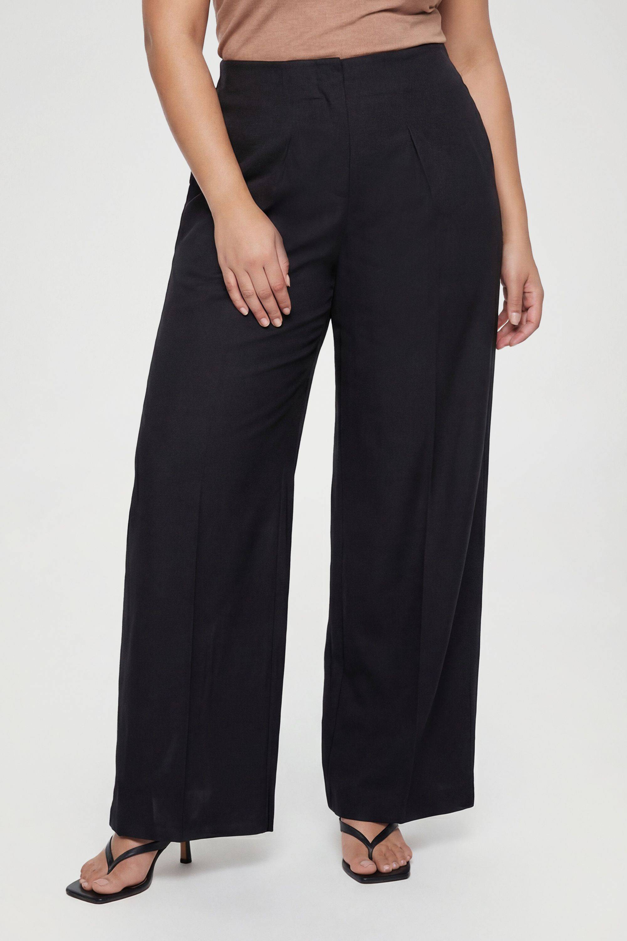 boohoo Pantalon À Pinces Devant Grande Taille
