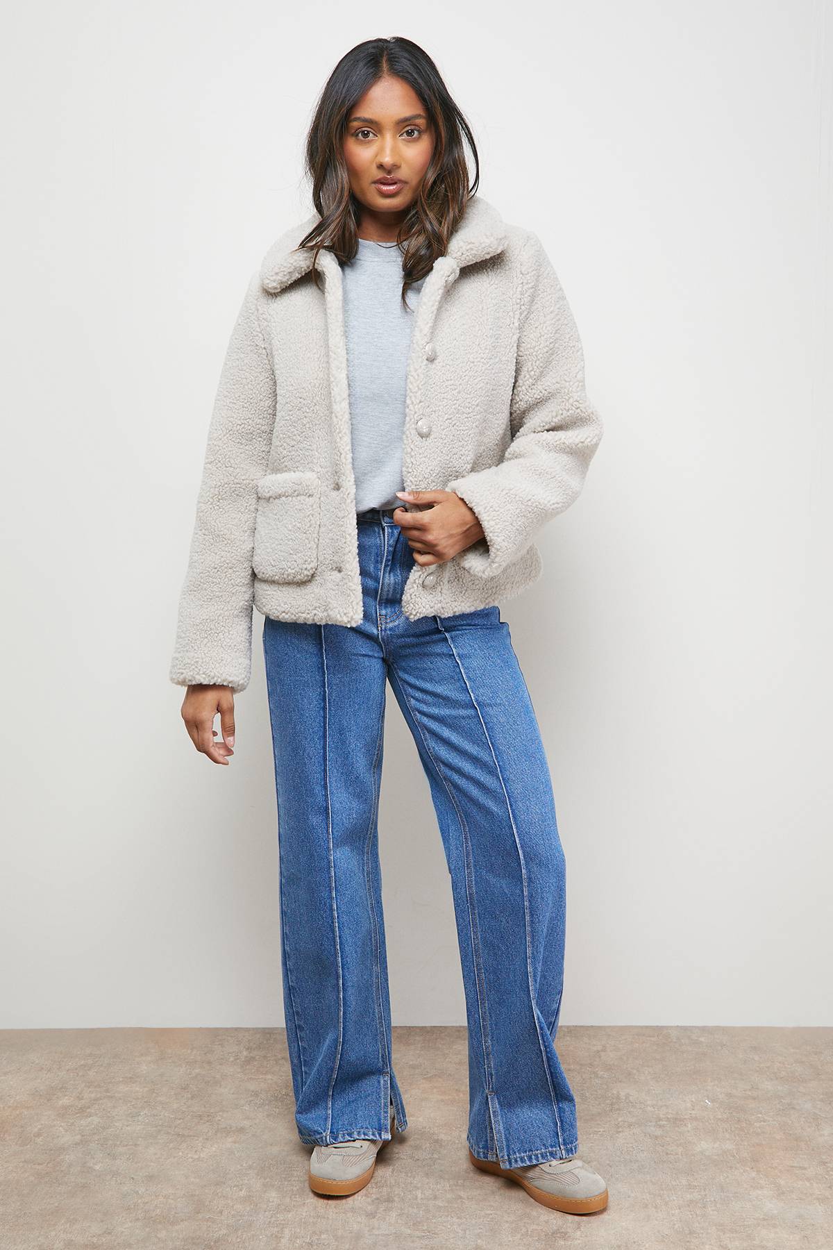Oasis Veste Courte Boutonnée en synthétique Teddy