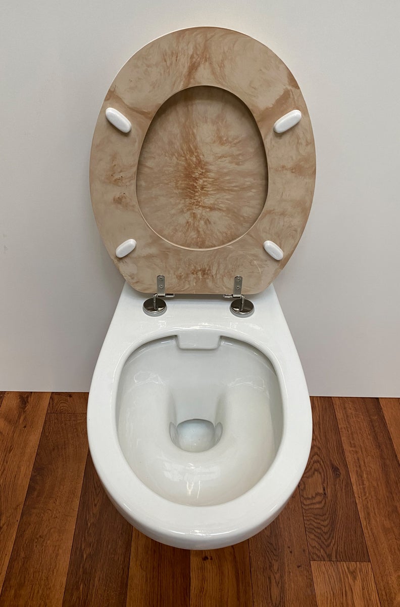 Toiletzitting in beige marmer, zware polyester toiletzitting met houten kern, roestvrijstalen scharnieren