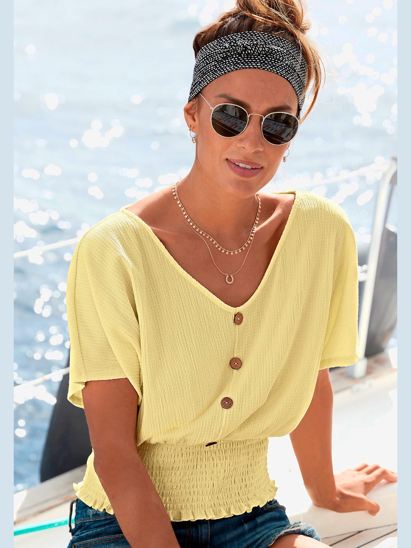 T-shirt en v fausse patte de boutonnage devant