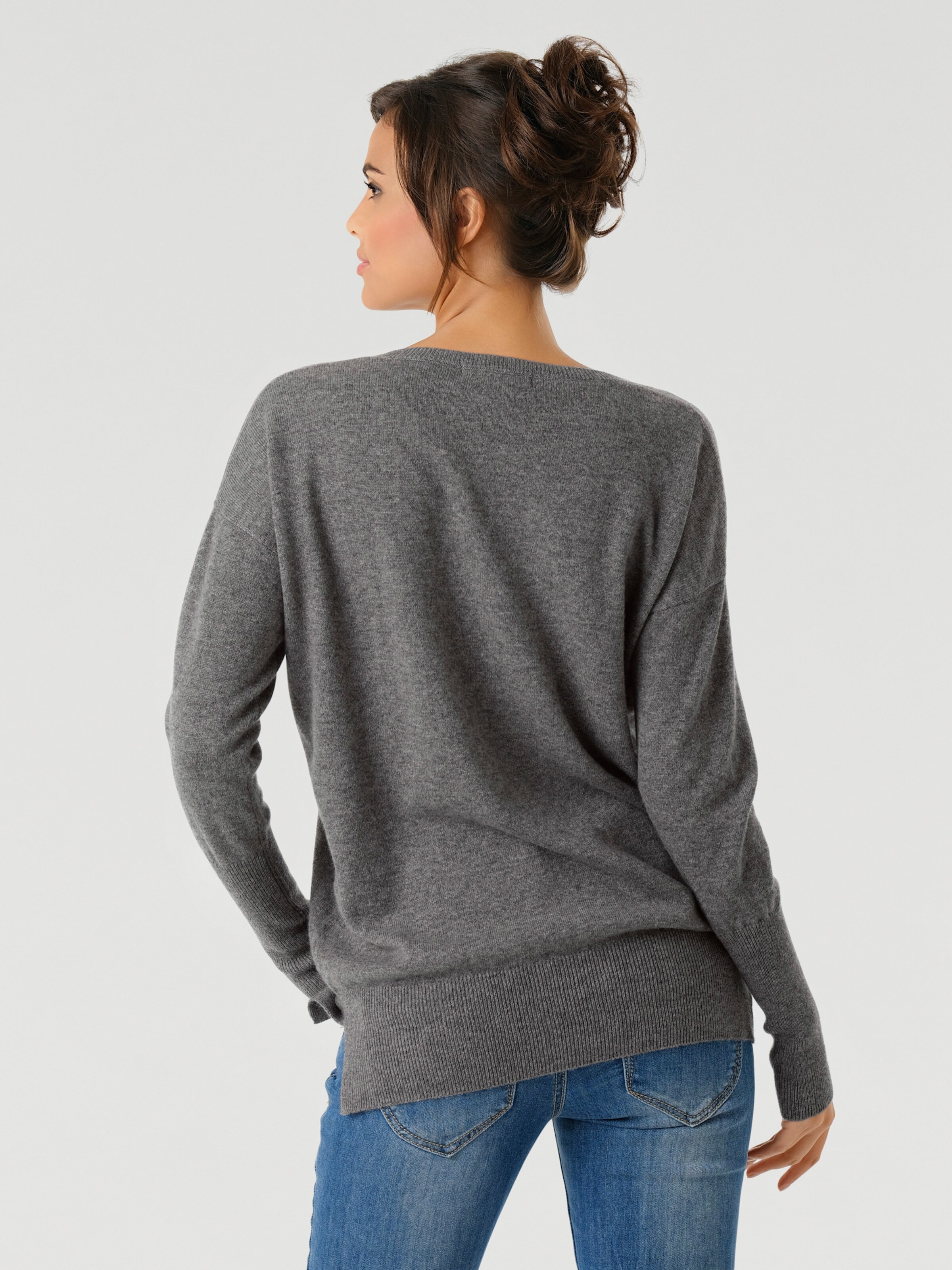 V-Pullover