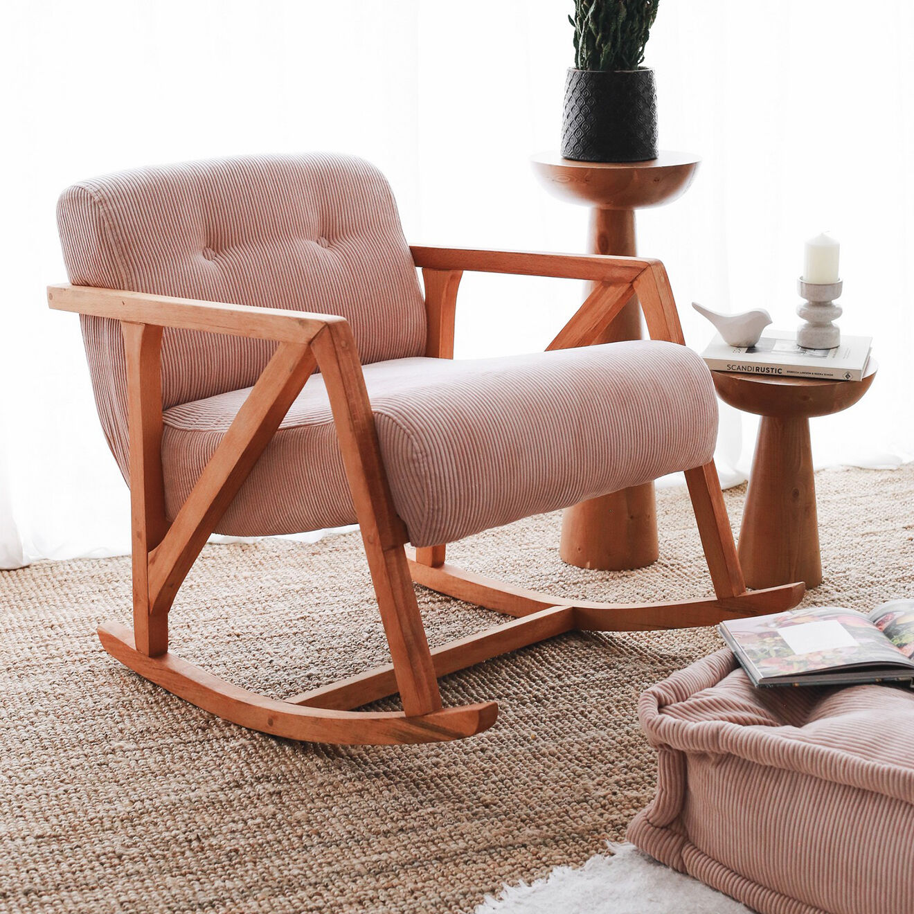 Homitis Fauteuil à bascule en Velours côtelé Nini Sallanan rose - 85x67x75 cm