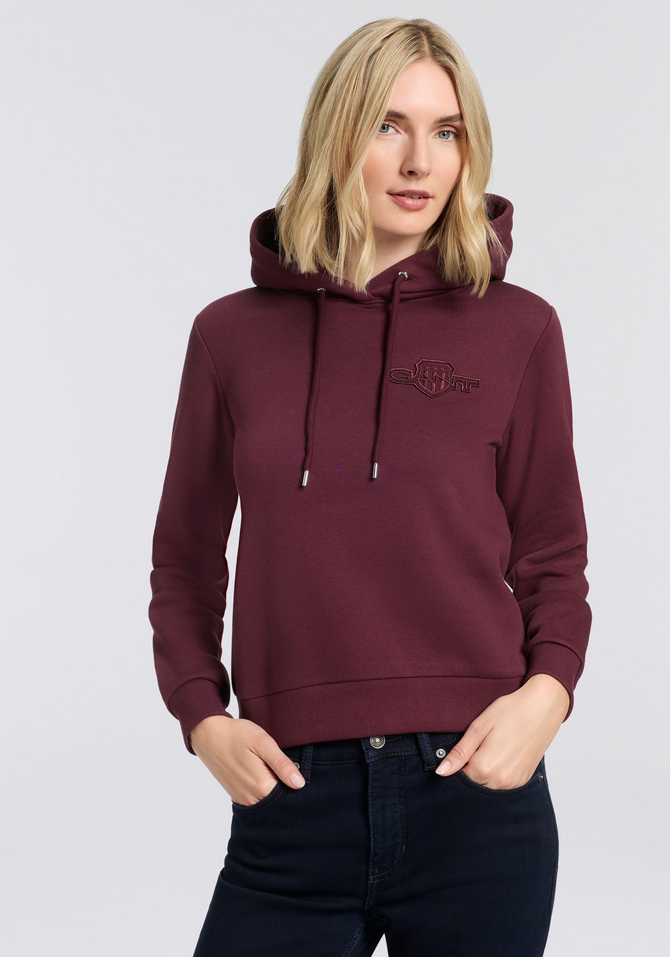 Gant Hoodie »REG TONAL SHIELD HOODIE«, Ton in Ton Stickerei, Rippbündchen