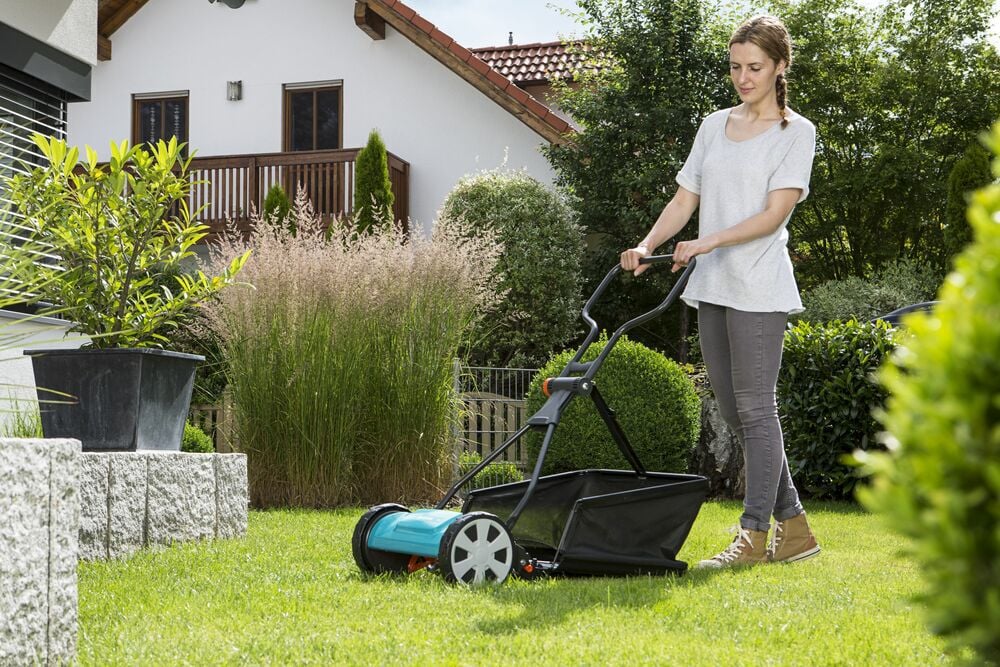 Gardena Classic 330 - Handmaaier - 250 m2