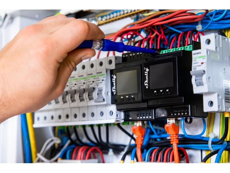 Shelly Pro 4PM LAN und WiFi-DIN-Rail Switch LAN und WLAN 4 Kanäle 16 A Schaltaktor, Bluetooth