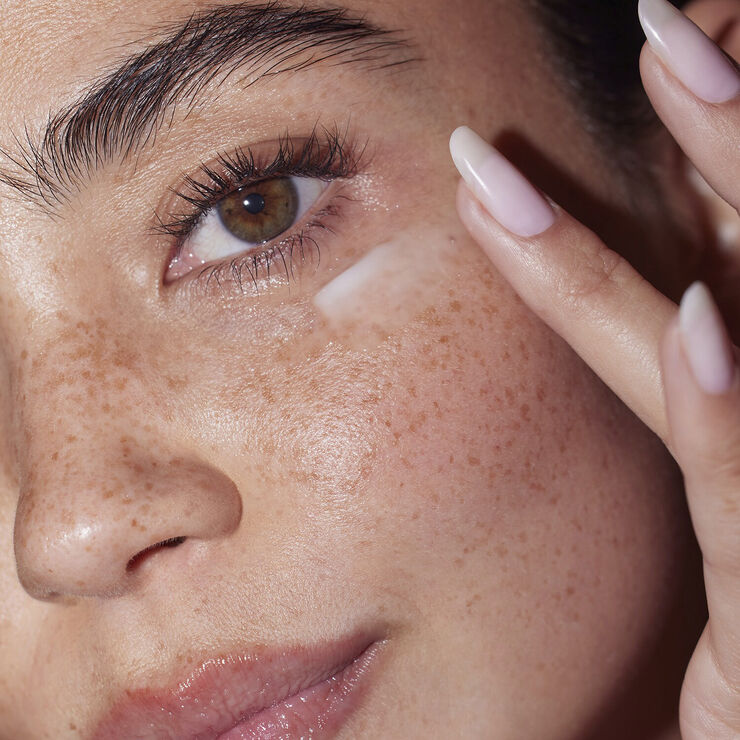 SUMMER FRIDAYS Jet Lag Overnight Eye Serum Fugtende natserum til øjenområdet