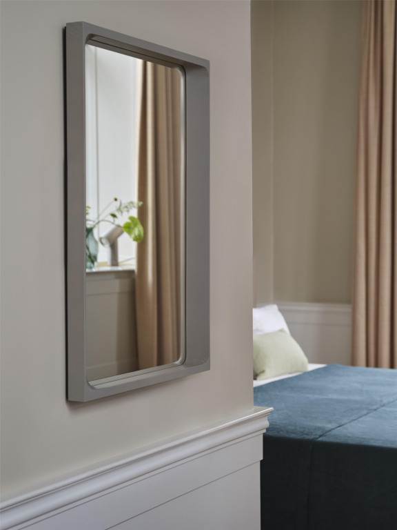 Muuto Arced spiegel 80x55 Lilac