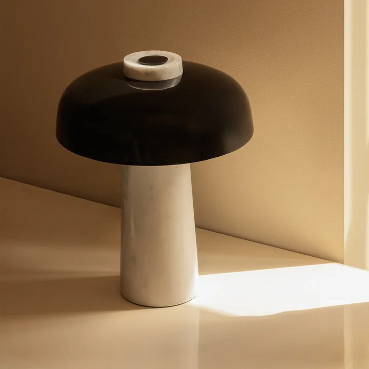 Audo - Reverse LED-Tischleuchte, Ø 24 x H 30 cm, Messing brüniert / Travertin-Stein