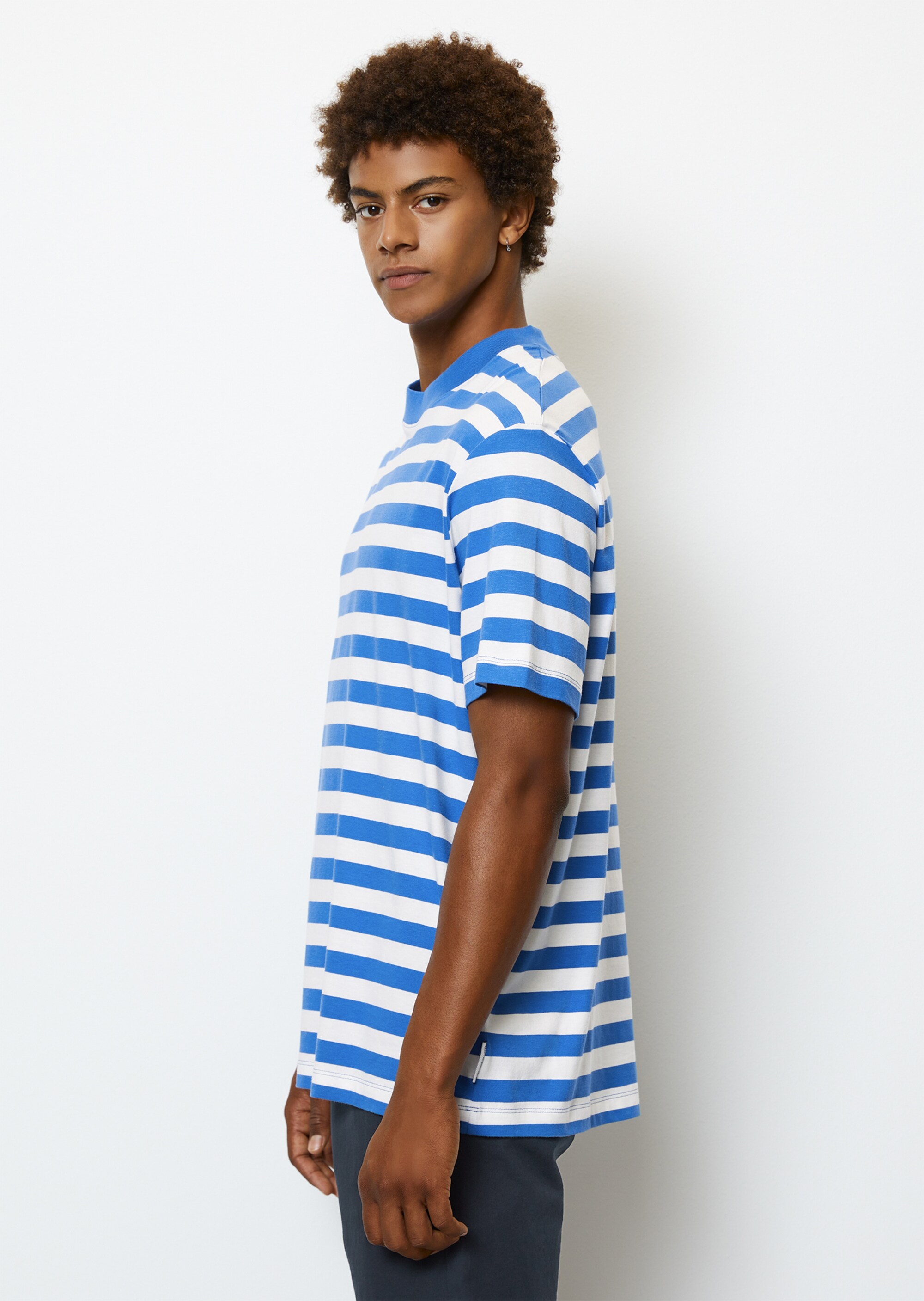 T-Shirt relaxed mit garngefärbtem Streifen-Muster