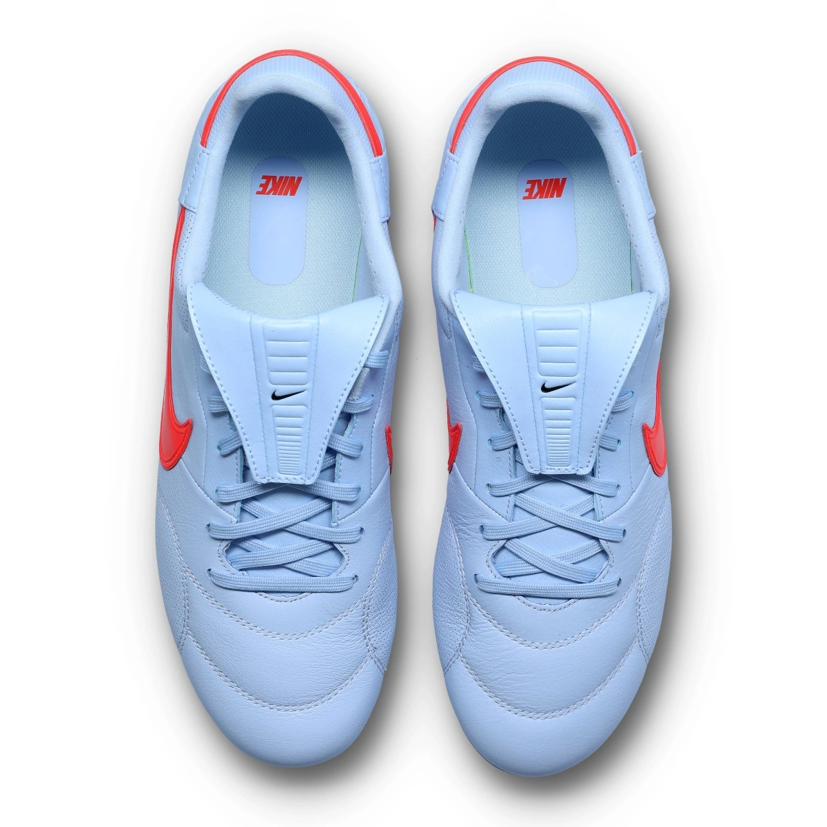 Chuteira Nike Premier III FG