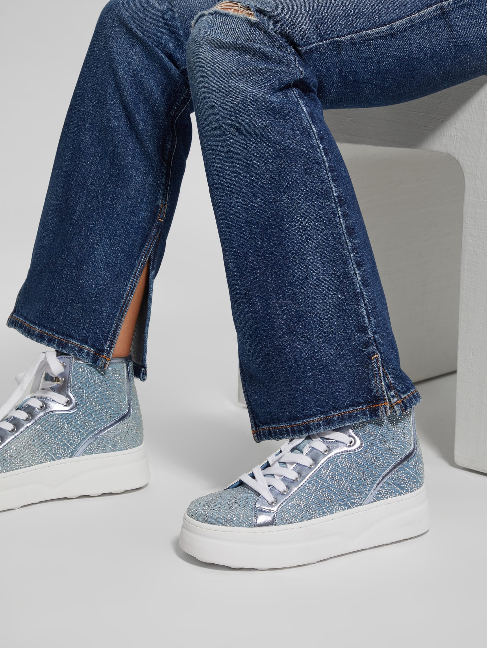 Tênis de cano alto Quattro G com strass