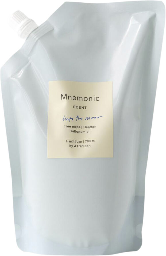 &Tradition Mnemonic Refill Hand Soap MNC1 700 ml Into the Moor