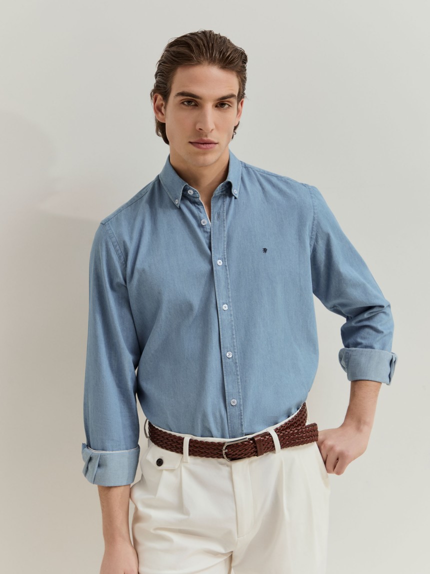 Camisa regular fit em ganga de algodão