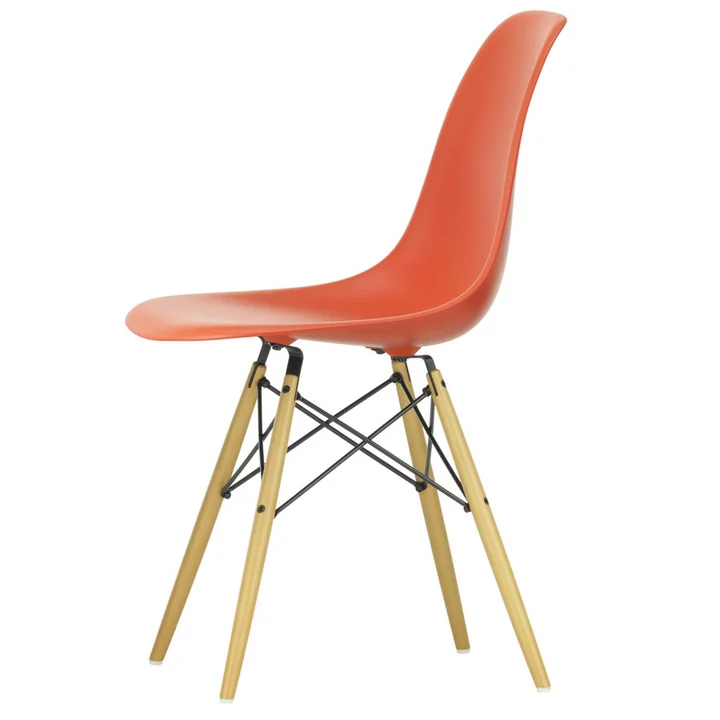 Vitra - Eames Plastic Side Chair DSW RE, Ahorn gelblich / poppy red (Filzgleiter weiss)