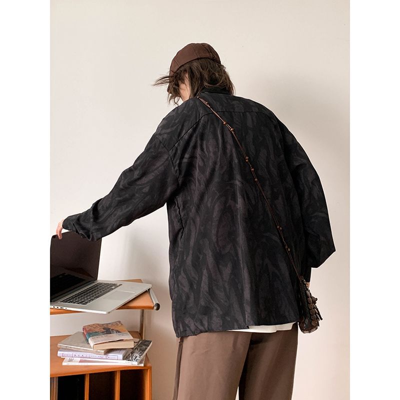Plummie - Oversized overhemd met pofmouwen en patroonzak aan de voorkant