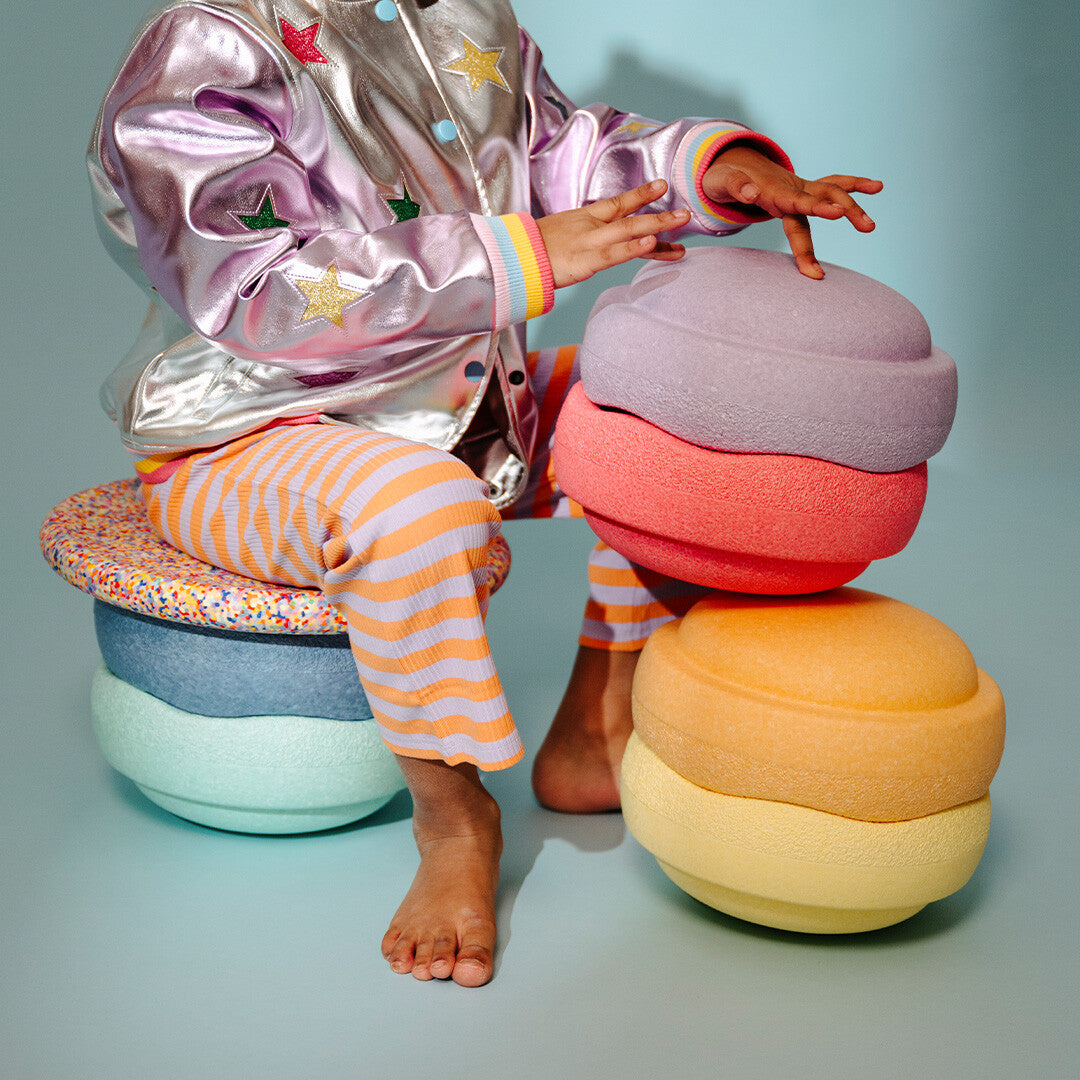 Stapelstein rainbow met super confetti balance board - pastel