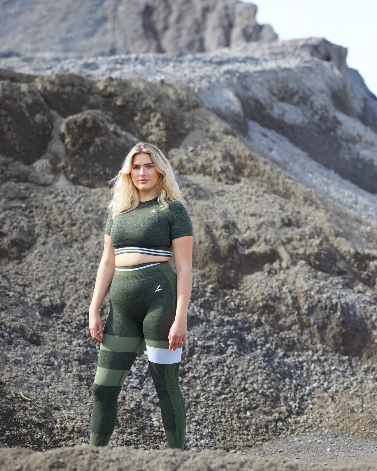 LEVITY Gravity Logo Seamless Crop Tee Green Olive Marl
