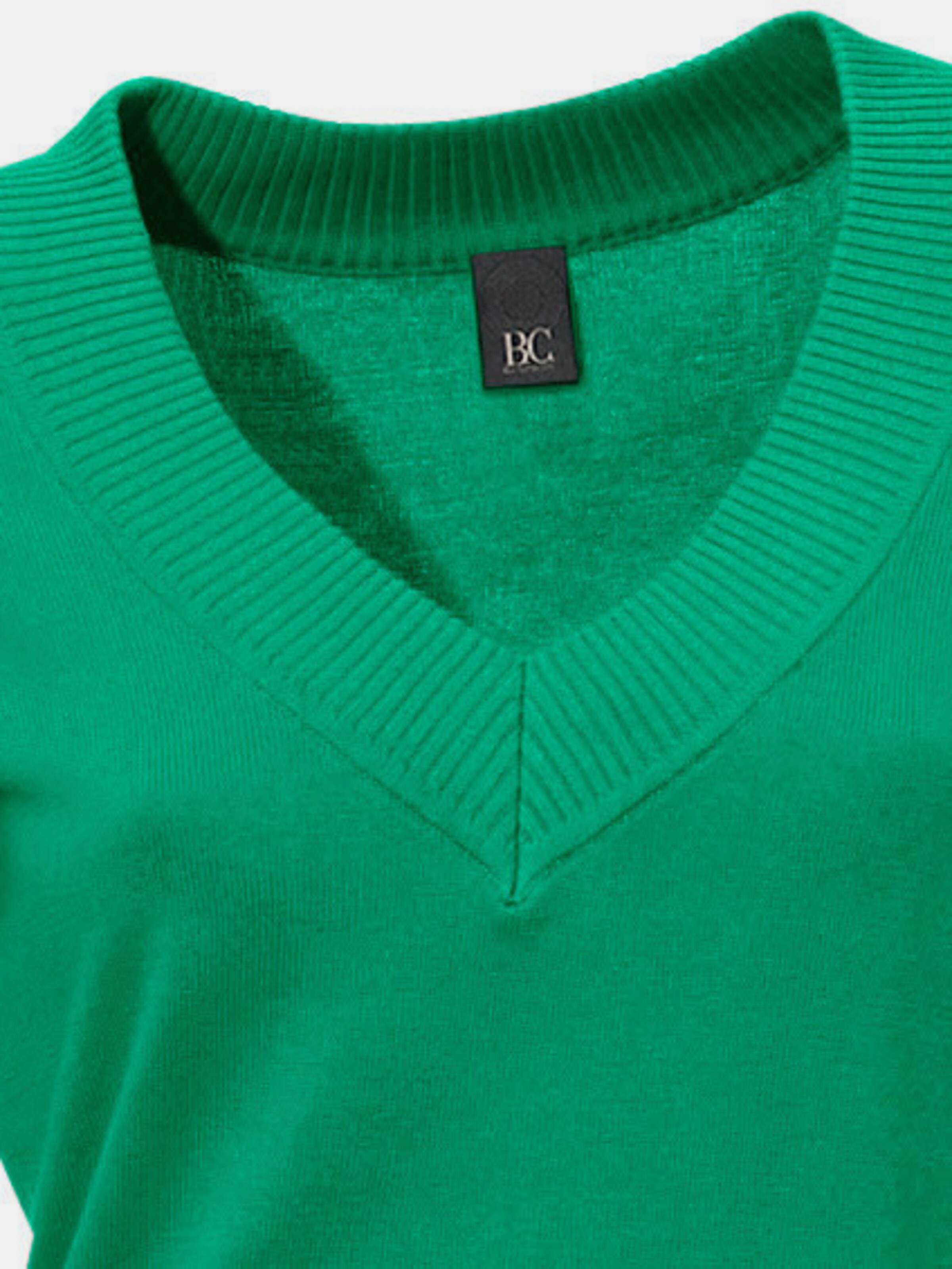 V-Pullover