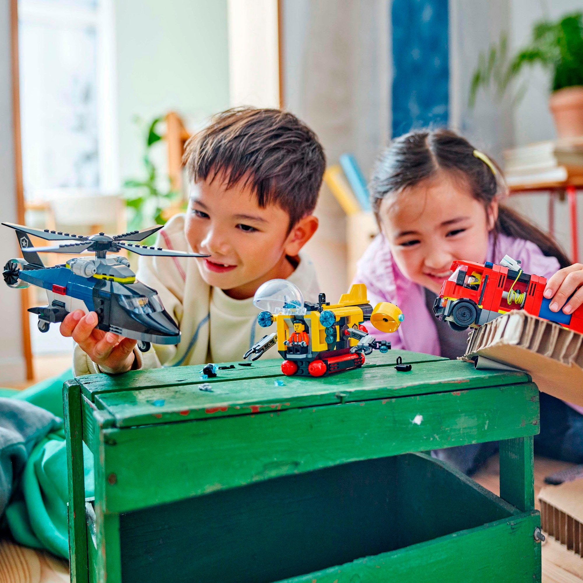 LEGO® Konstruktionsspielsteine »Kombinationsset mit Hubschrauber, Löschauto und U-Boot (60462)« LEGO City; Made in Europe