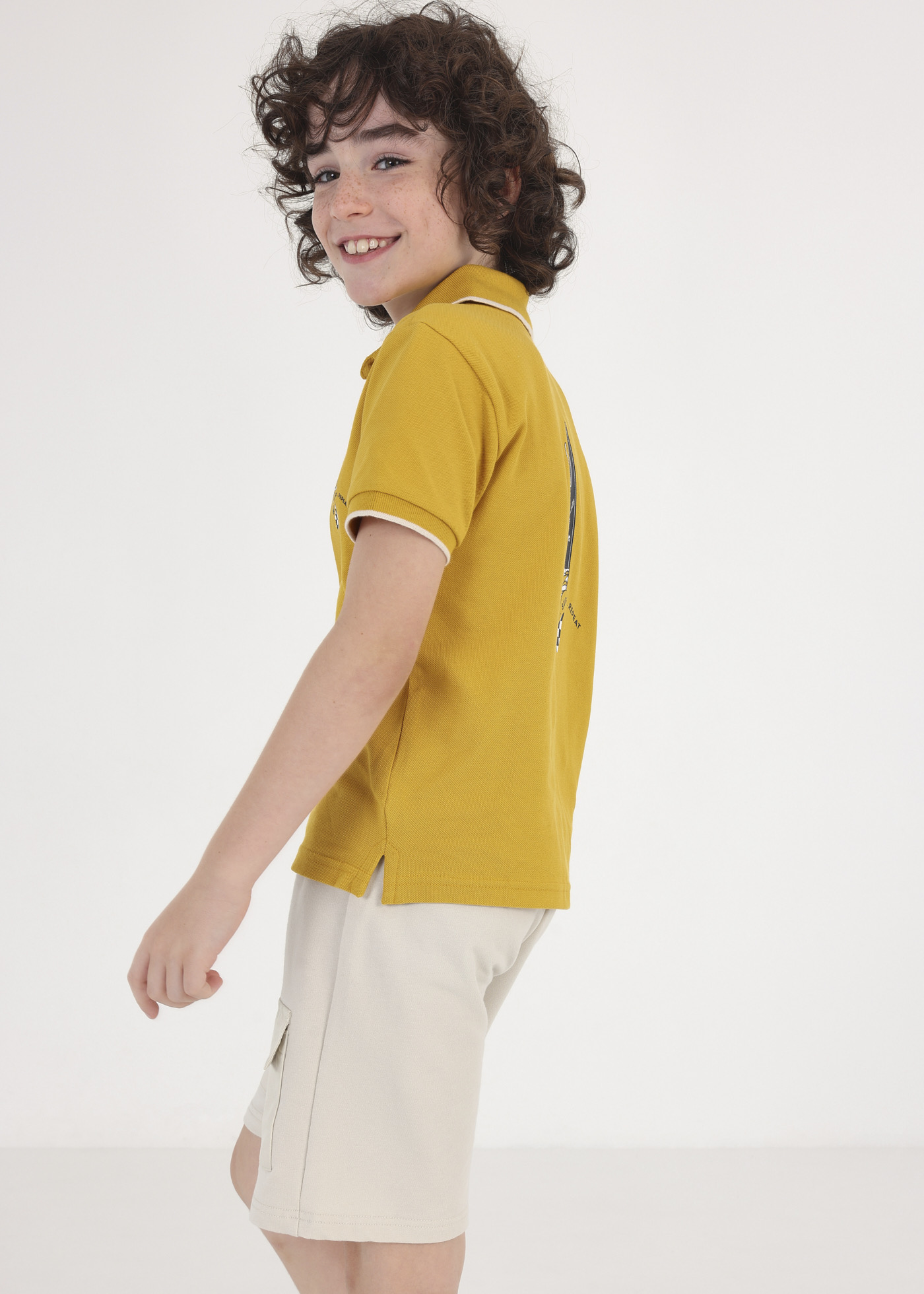 Camisa polo com estampa em algodão sustentável para meninos