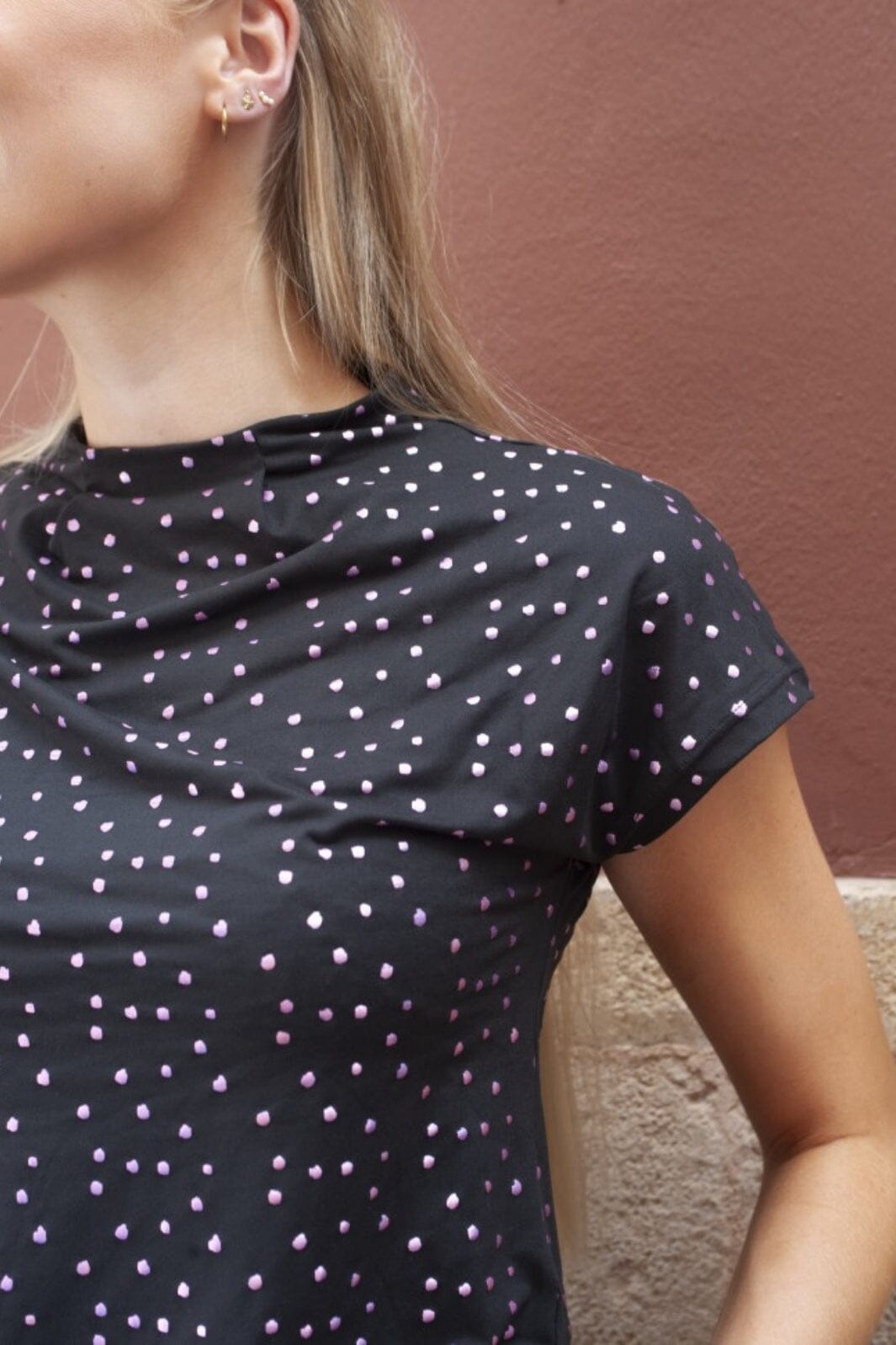 Liberte Alma-Top black pink holographic dot