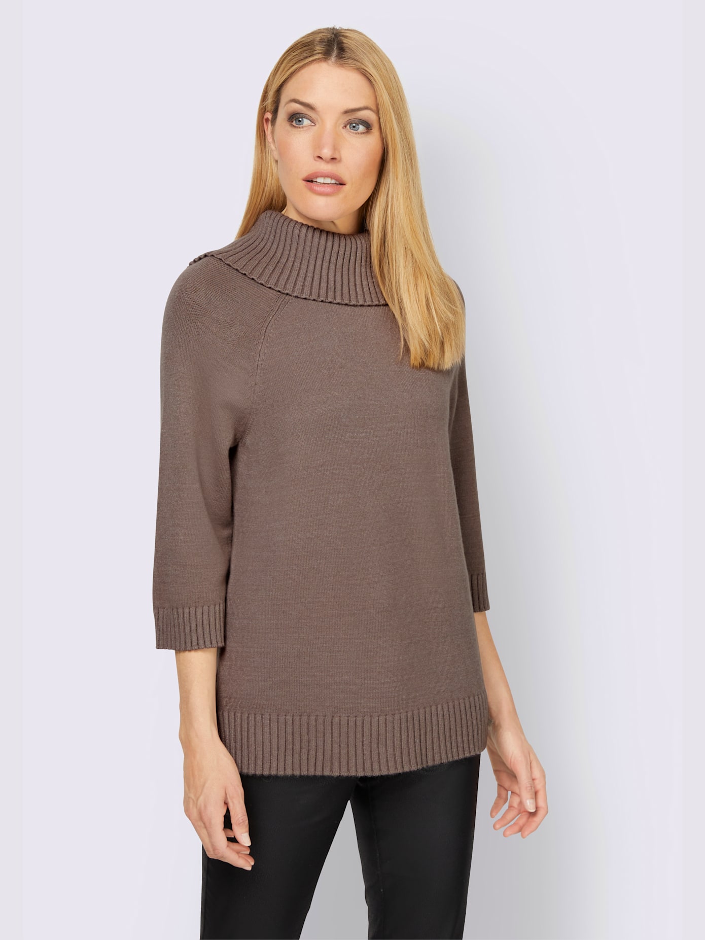 Pull à col roulé plus long au dos