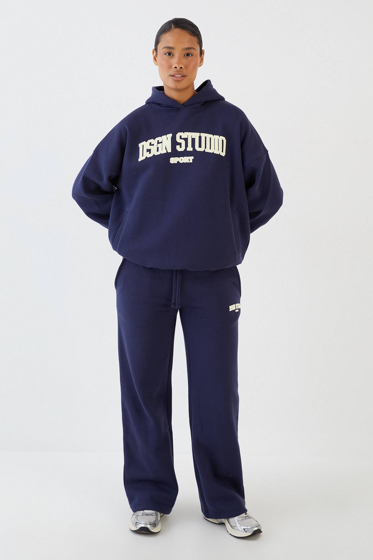 Ensemble De Survêtement À Casynthétiqueche Oversize Dsgn Studio