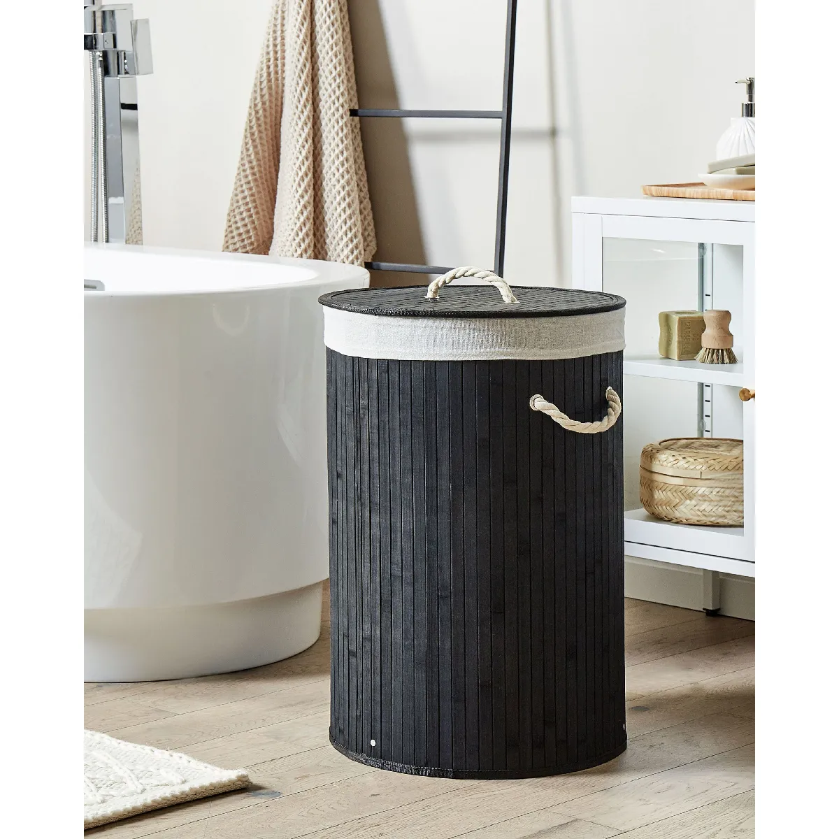 Beliani Panier en bamboo noir 60 cm SANNAR