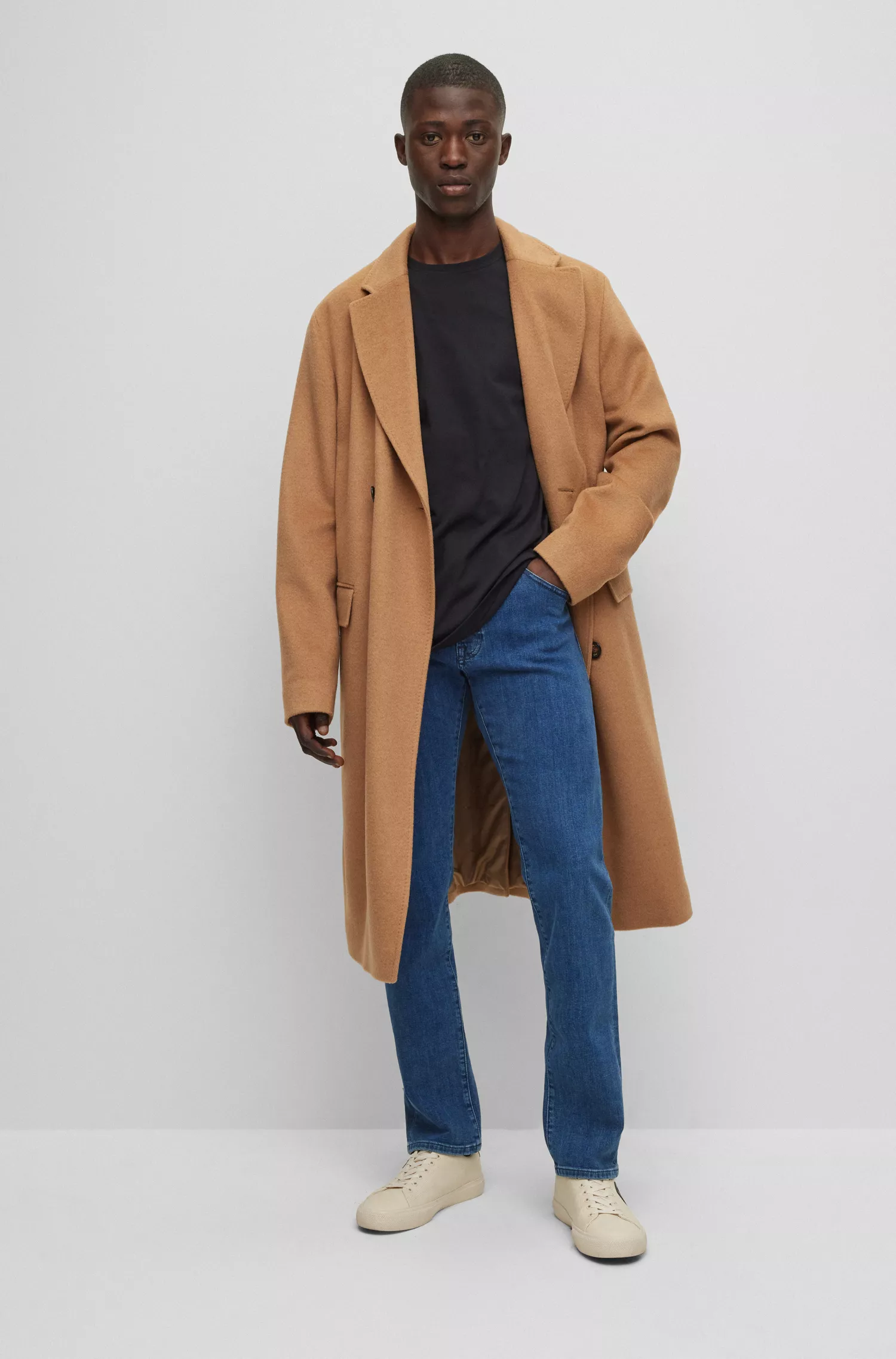 Calça jeans BOSS laranja, corte regular, em denim super elástico azul.