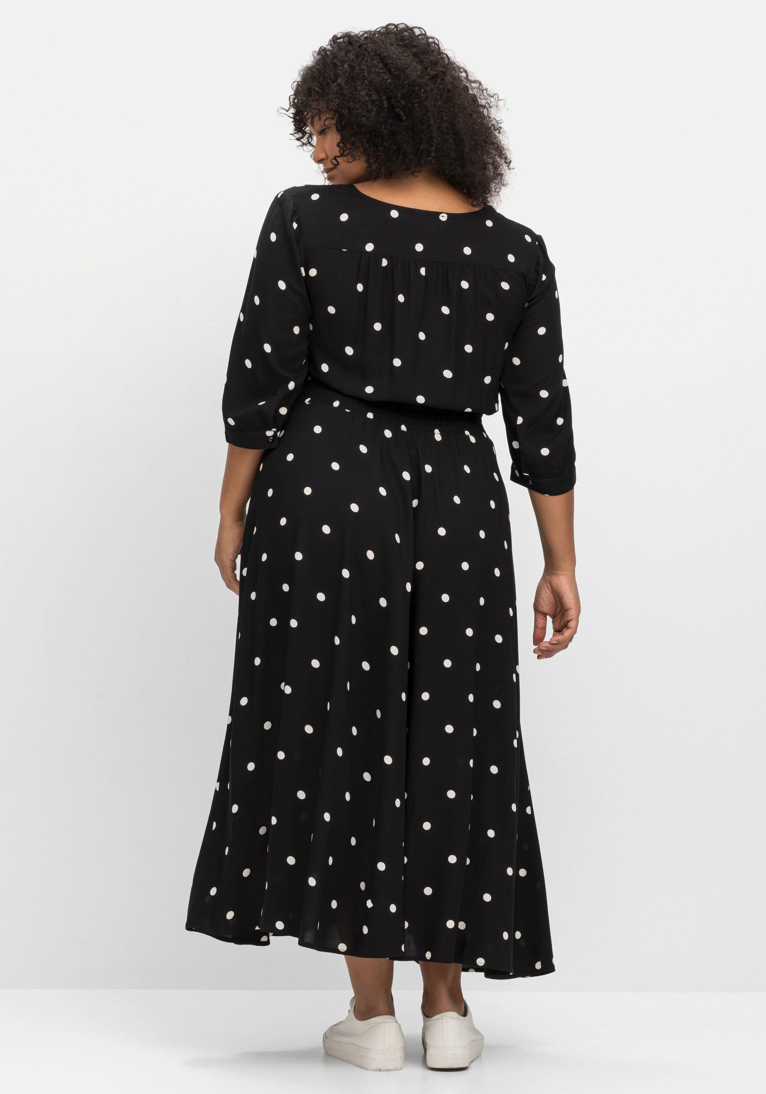Maxikleid mit Punkteprint und gesmokter Taille
