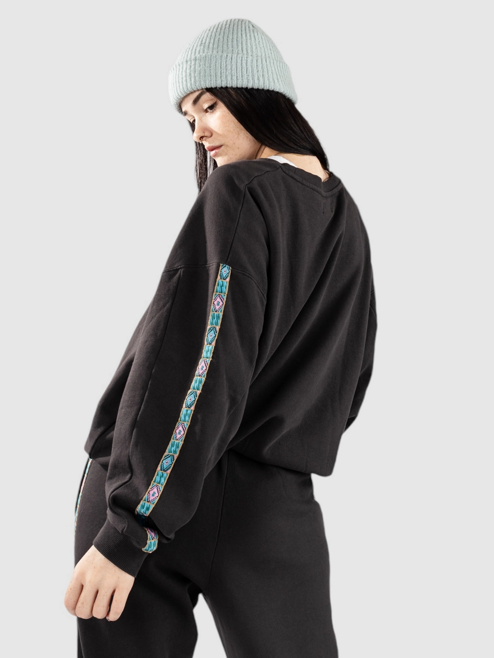 Billabong Swipe Right Kendal Crew Sweater black sands