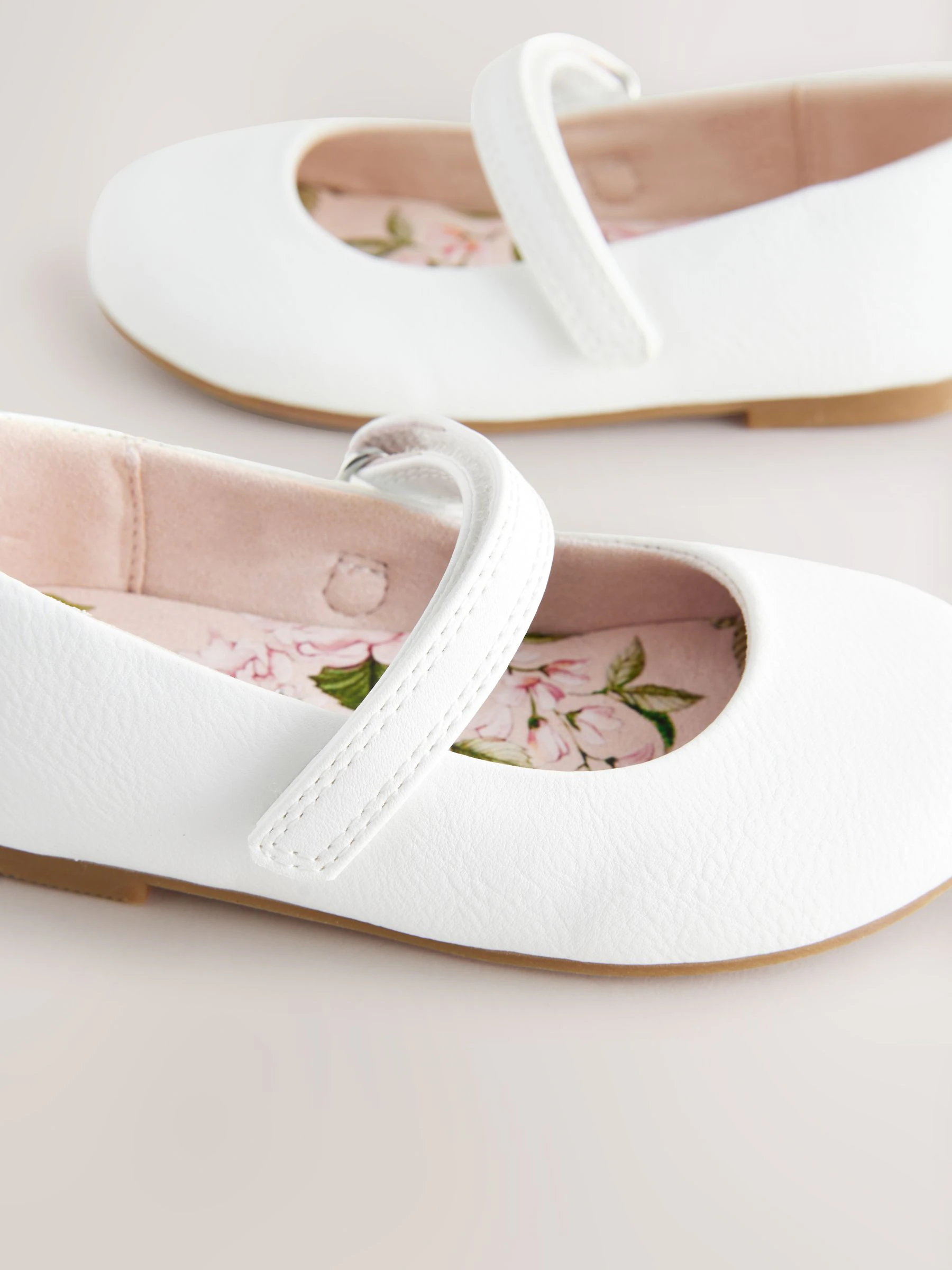 Wit - Mary Jane gelegenheidsschoenen met klittenbandsluiting