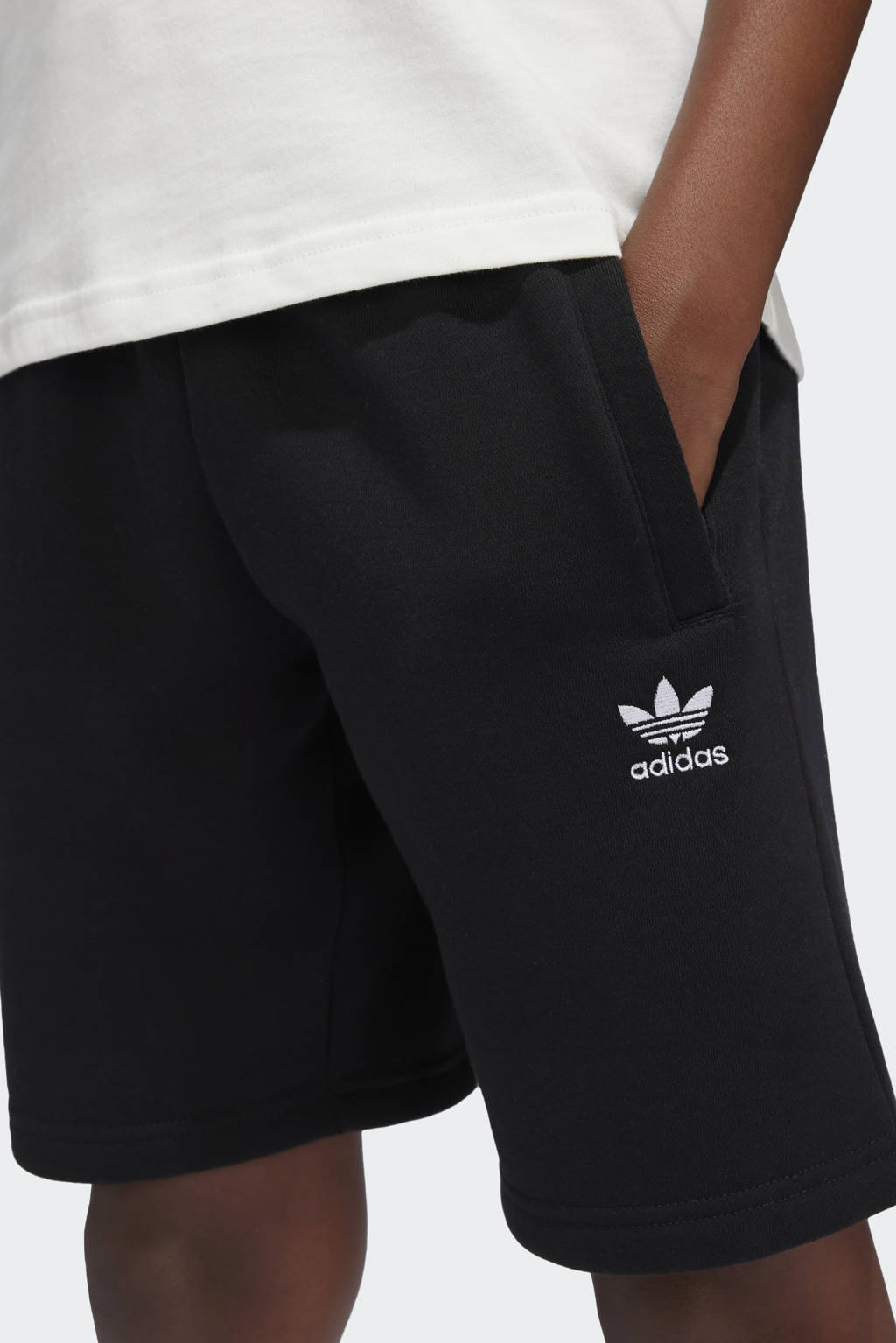 adidas sweatsshort zwart