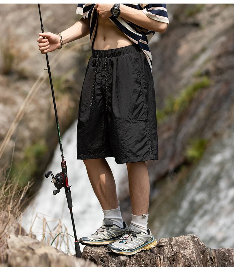 Really Point - Mid Rise Plain Cargo Shorts