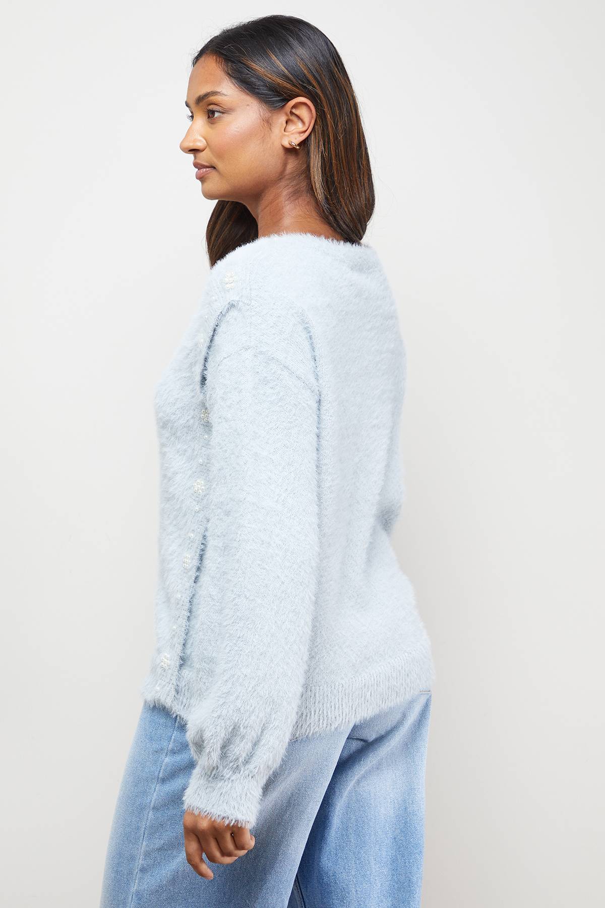Oasis synthétiquell Col V en Maille Cils avec Perles Ornementales