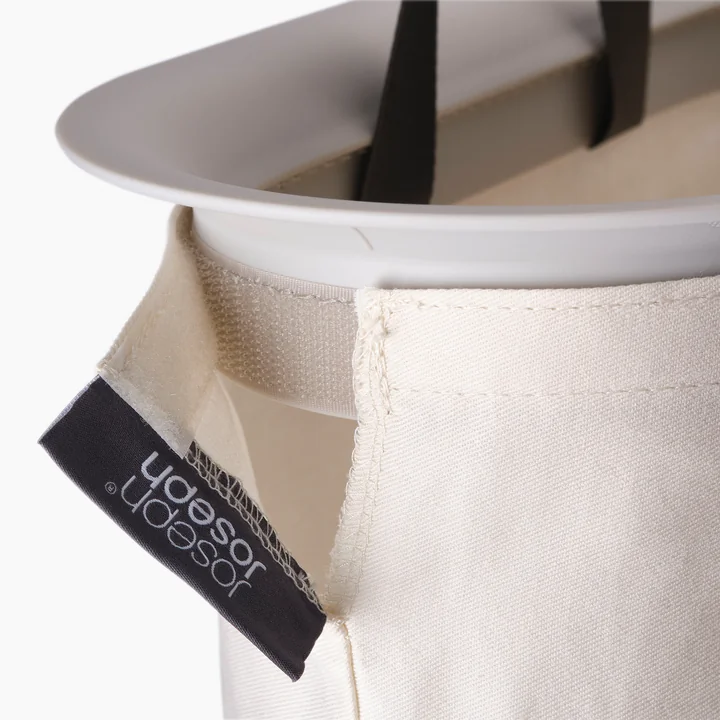 Joseph Joseph - Tota Twin Luxe Wäschetrennkorb mit zwei Fächern 90 l, Bambus ecru