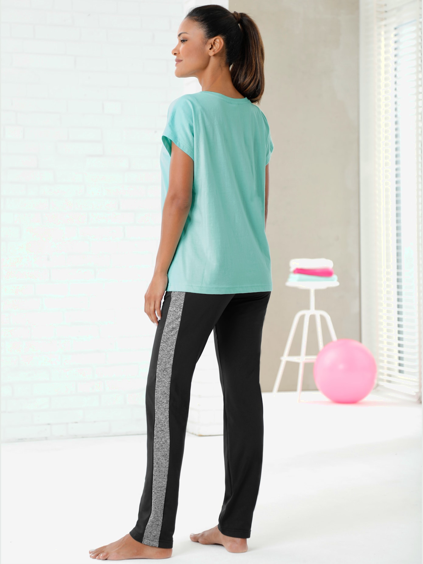 T-shirt féminin sport imprimé poitrine
