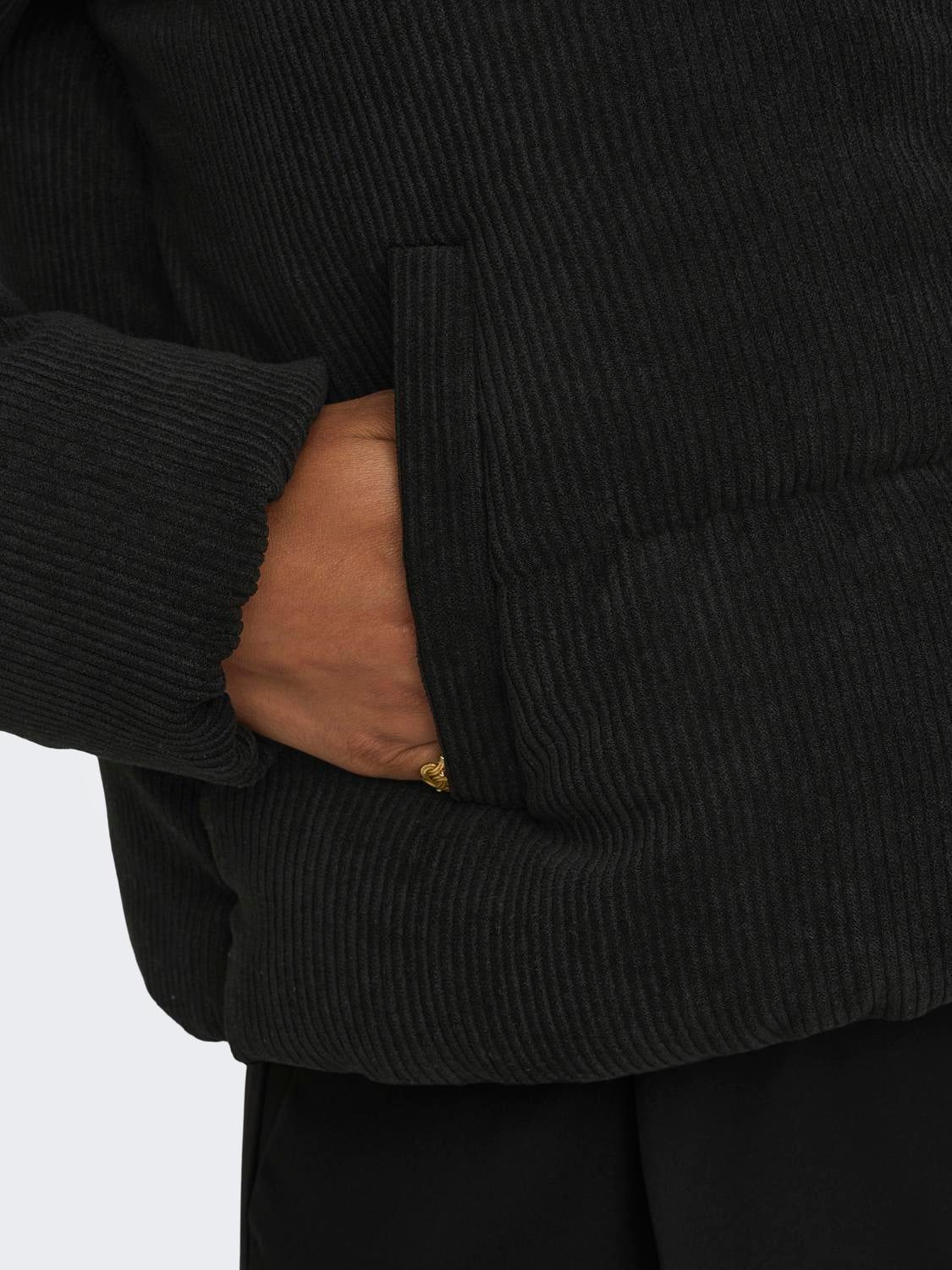 ONLNEWDOLLY Daunenjacke Black
