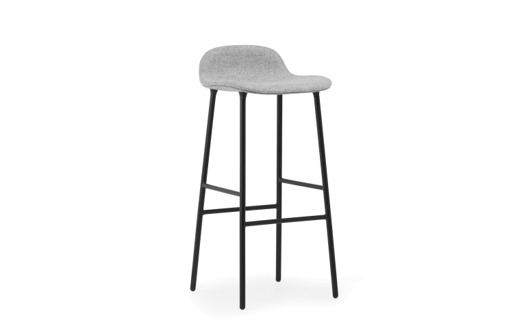 Normann Copenhagen Form barkruk 75 gestoffeerd staal Main Line Flax White