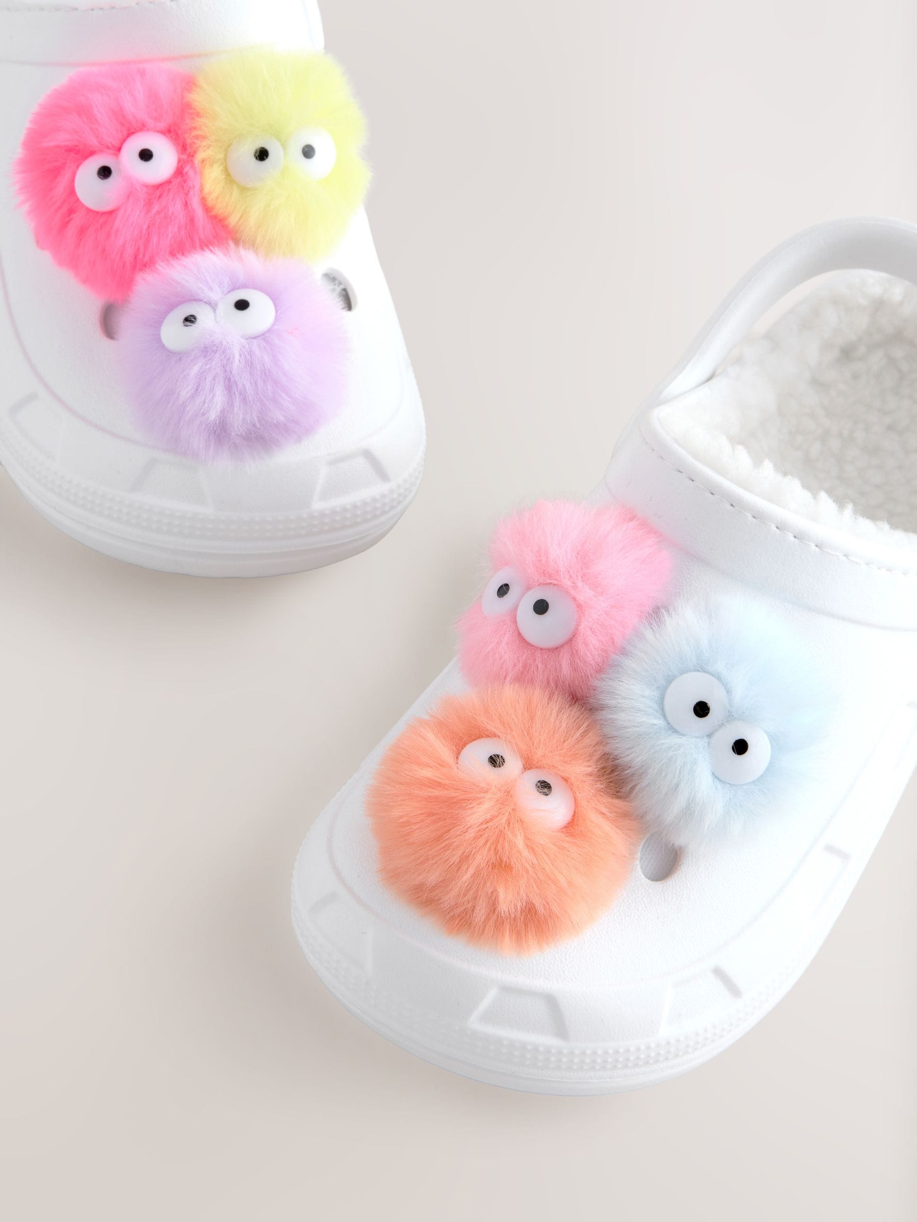 Wit monster - Pantoffelklompen
