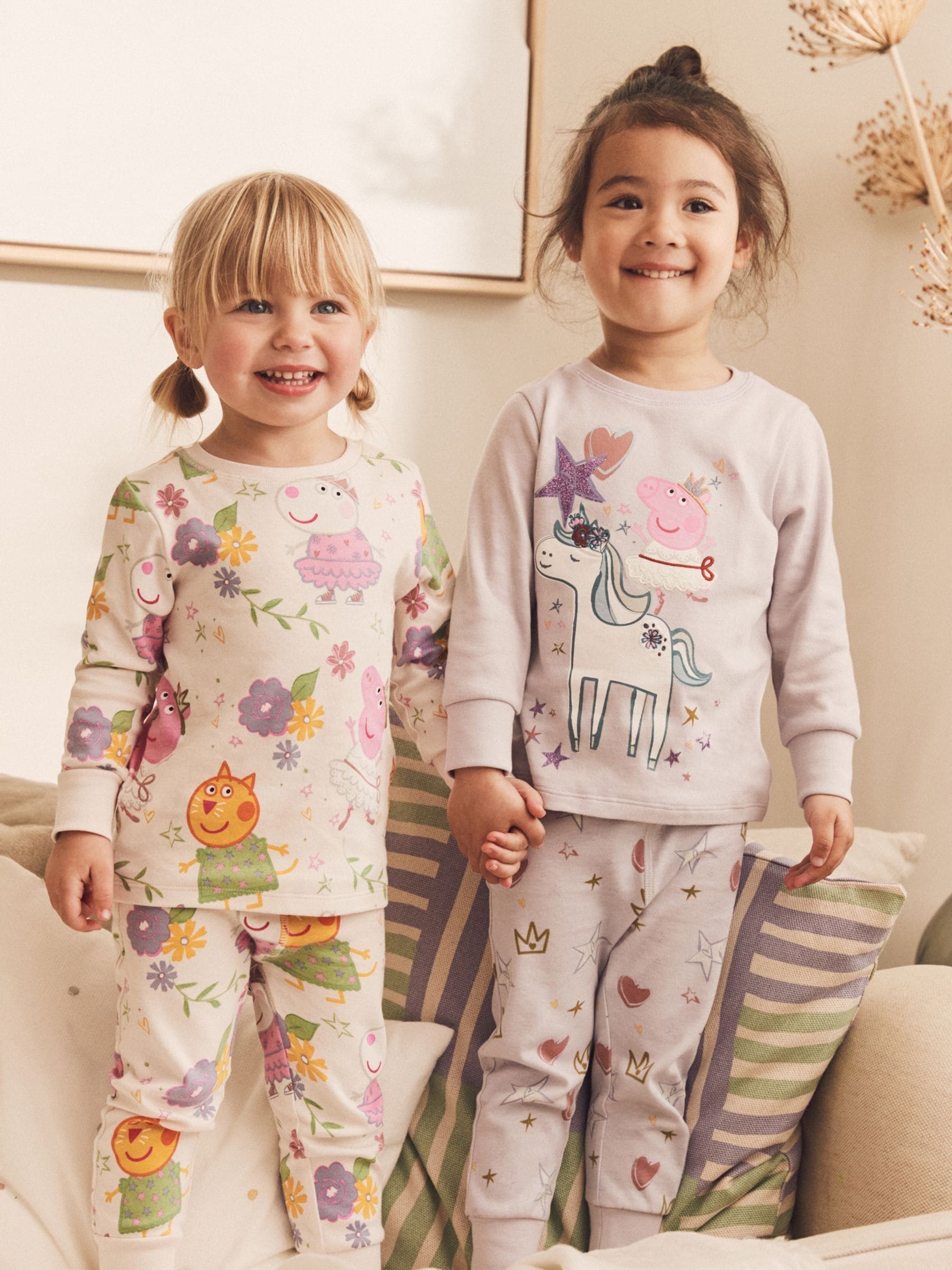 Lila/wit met Peppa Pig - Verpakking van 2 comfortabele pyjama's met licentie (9 mnd - 8 jr)
