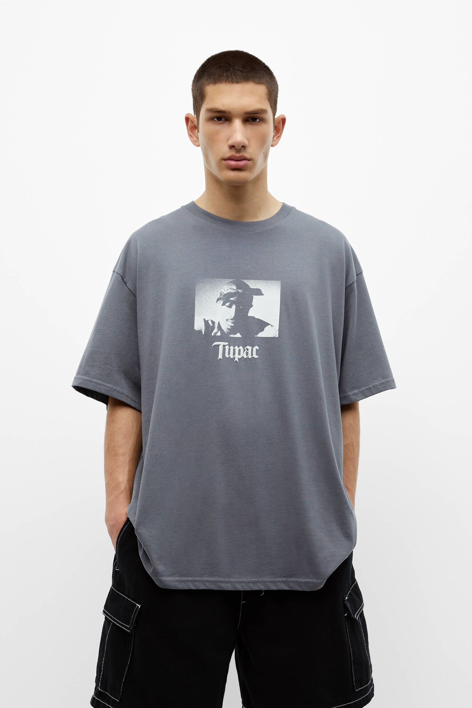 CAMISETA OVERSIZED TUPAC - CINZA CONTRASTANTE