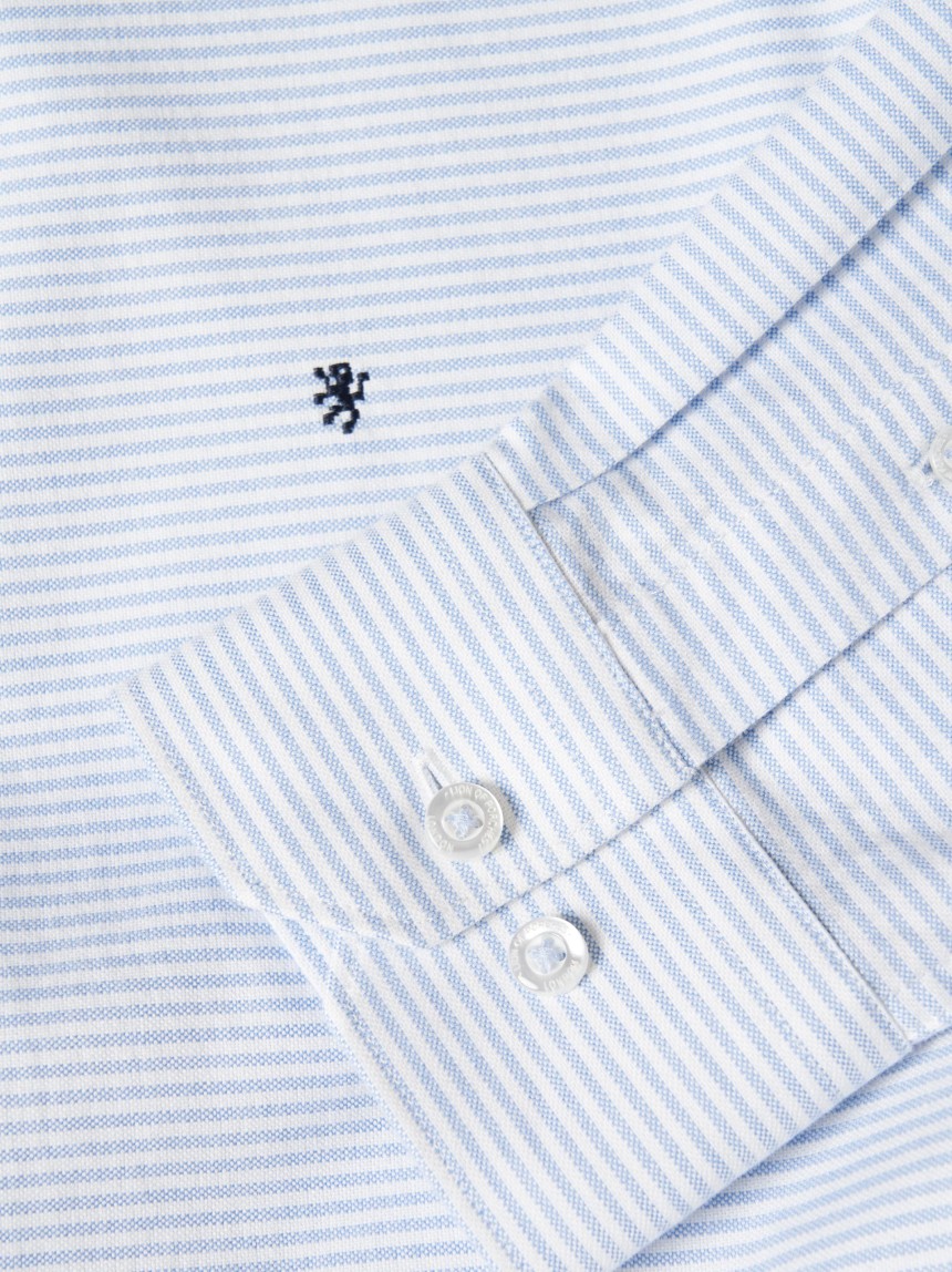 Camisa slim fit às riscas