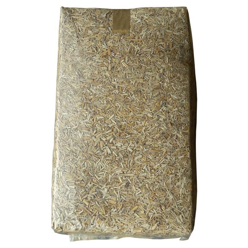 Paillis de miscanthus pour retenir l'eau - balle de 150 litres pour 4m²