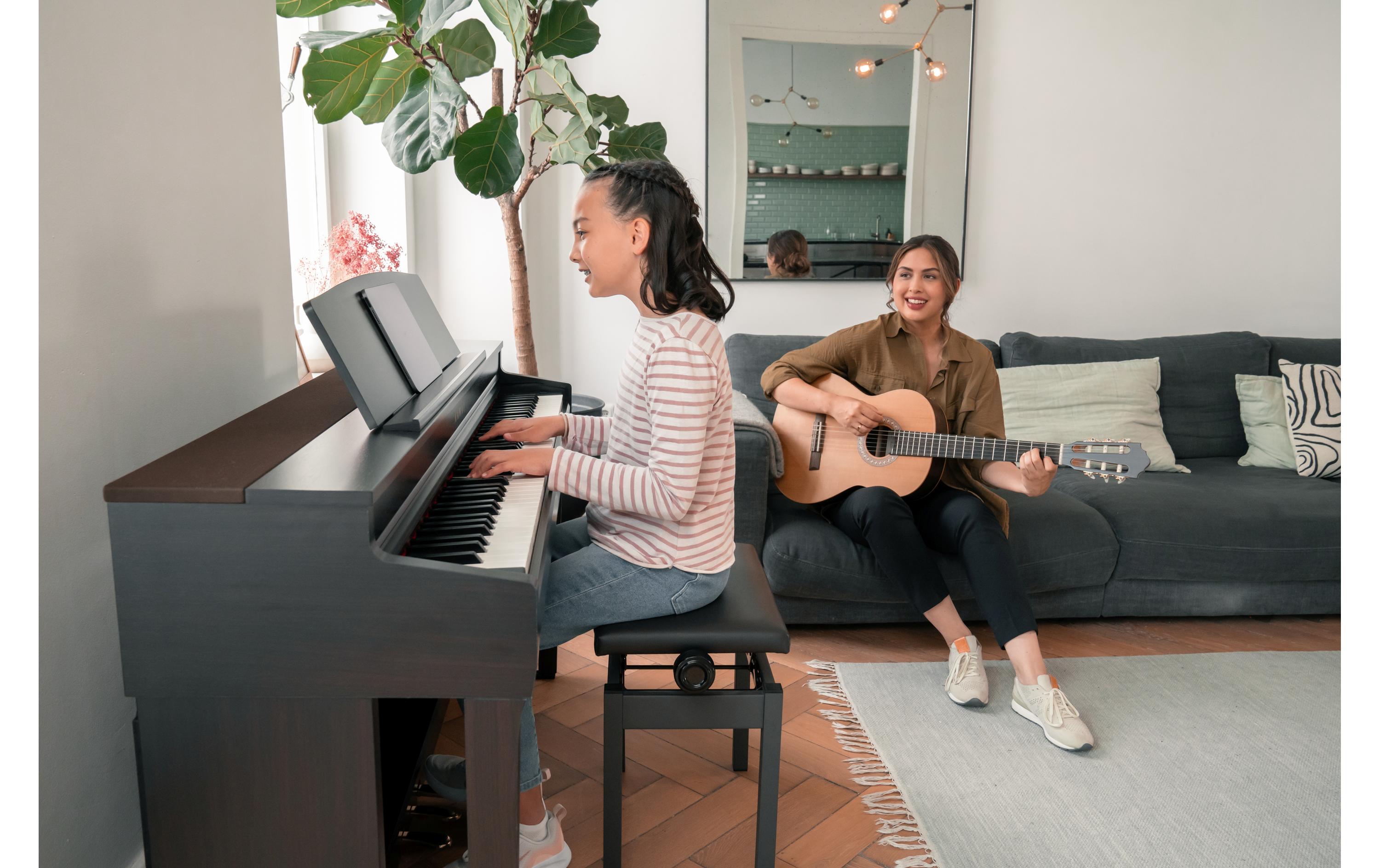 E-Piano CN-301 – Rosenholz<br>Digitalpiano mit Bluetooth-MIDI-Konnektivität, USB-Audiofunktionen und Unterstützung für die neuesten Apps