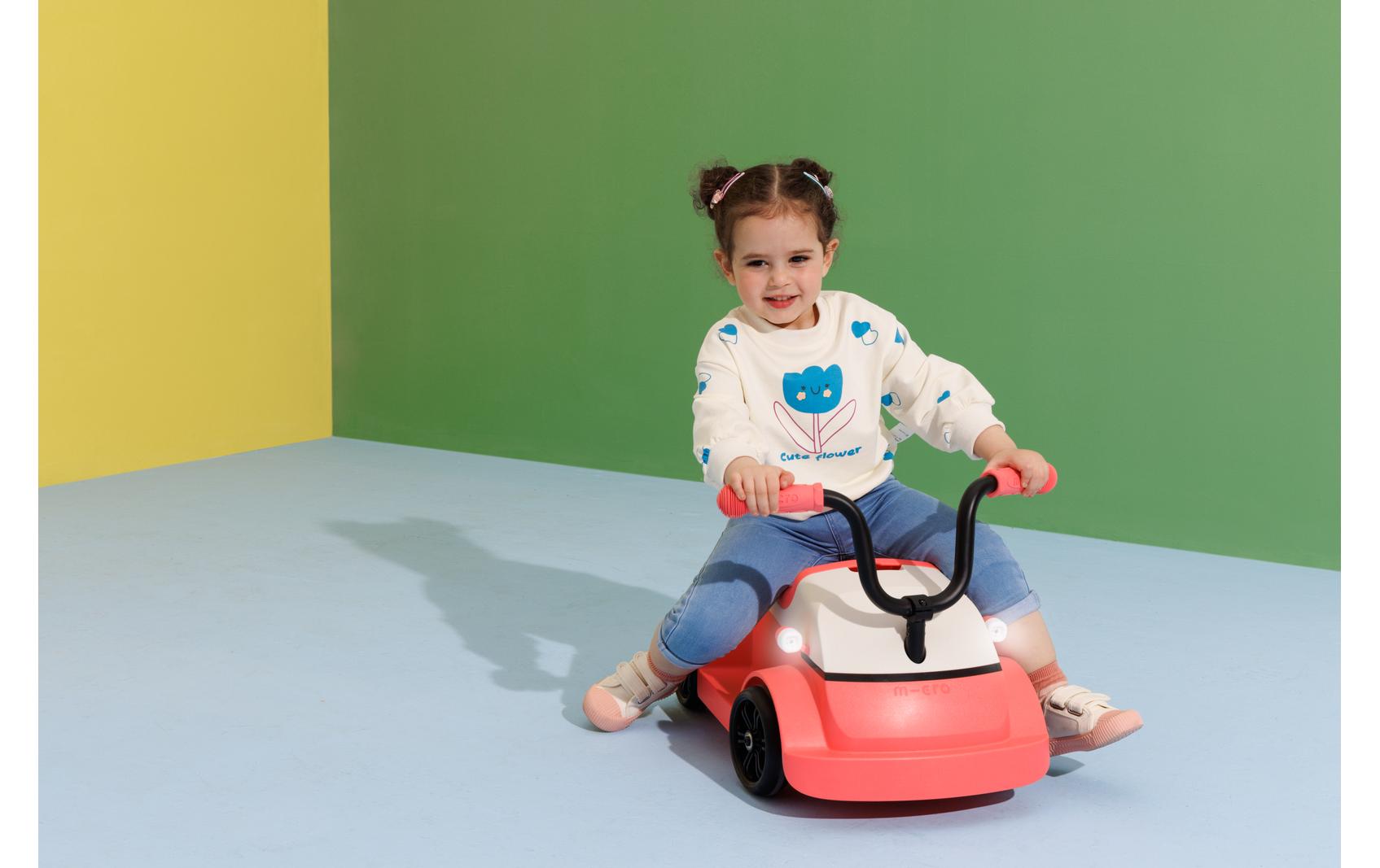 Rutschfahrzeug Mini Microlino Pink<br>Leichtfahrzeug für Kinder