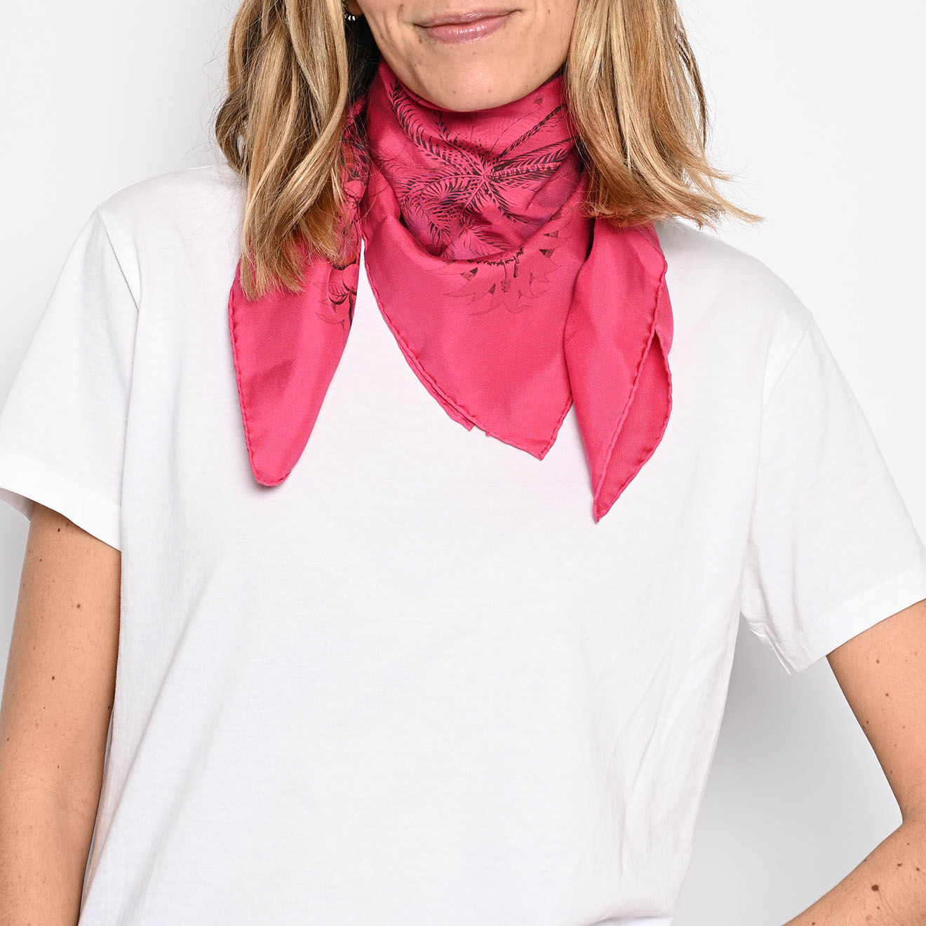 Hermès Carré de Soie Aloha rose - Très bon état - 70x70 cm