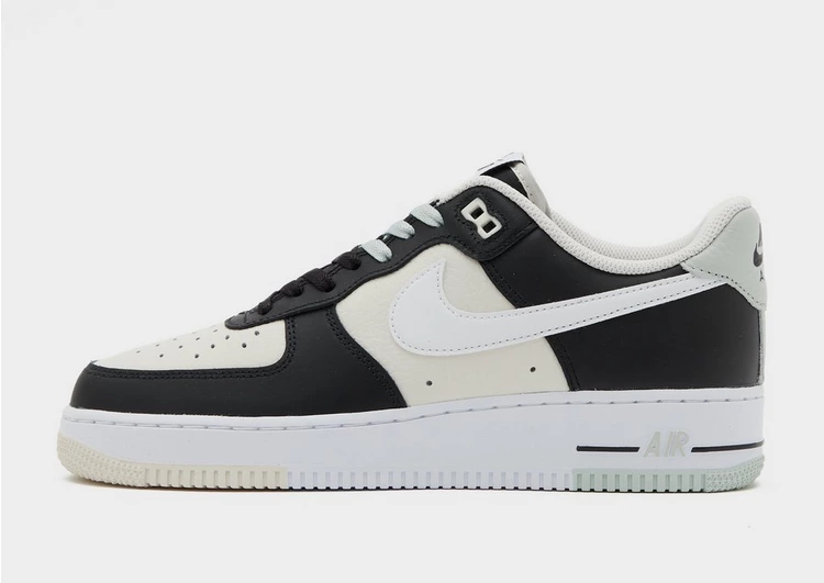 Nike Air Force 1 '07 LV8